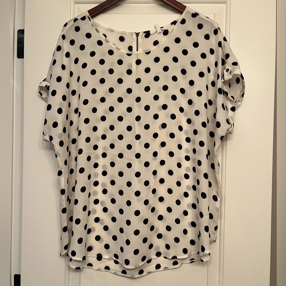 Maurice’s White Blouse with Black Polka Dots Women’s Size XL Short Sleeve Top